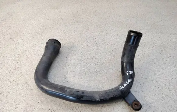 Intercooler hose/pipe
