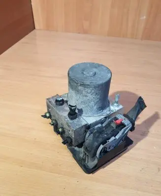 Audi A4 S4 B7 8E 8H ABS Pump 8E0910517D 8E0614517AK