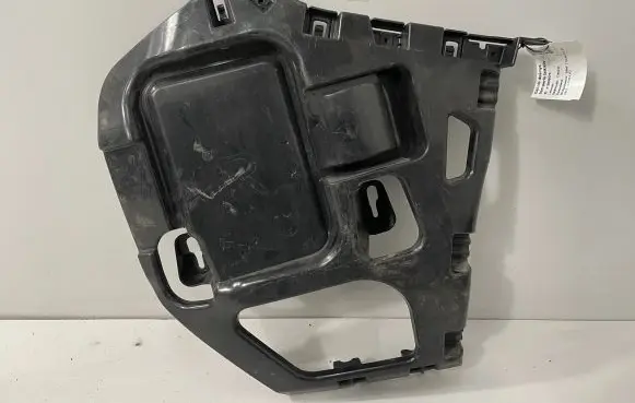 BMW 2 F22 F23 Rear bumper mounting bracket 7285534
