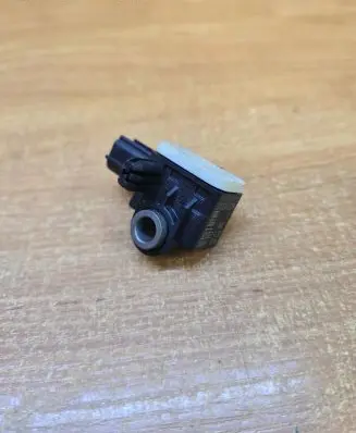 Volvo S60 Airbag deployment crash/impact sensor 31334336 C83HA