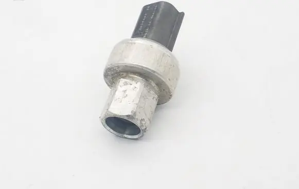 Ford Fiesta Air conditioning (A/C) pressure sensor BT4319D594AA 3028B02