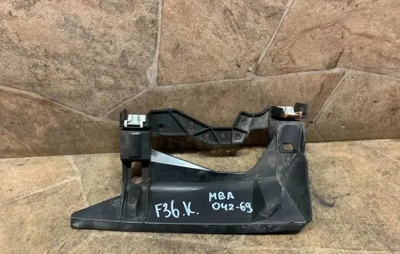 BMW 4 F36 Gran coupe Headlight/headlamp mounting bracket 1305819030