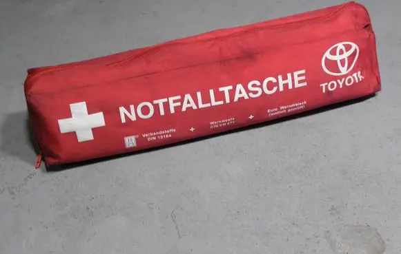 Toyota GT 86 First aid kit GT86