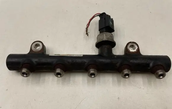 Fuel main line pipe