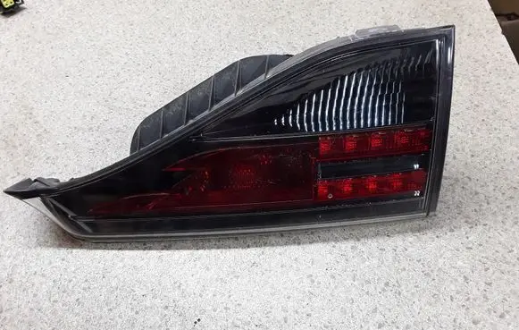 Lexus CT 200H Tailgate rear/tail lights