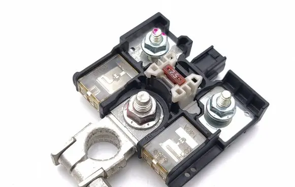 Lexus IS III XE30 Battery relay fuse