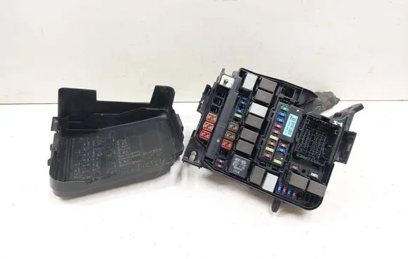 Hyundai i40 Fuse box set 11823524 919503Z730