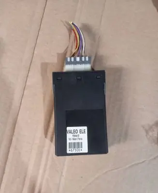 Peugeot 406 Central locking relay PEM491ST 6750E