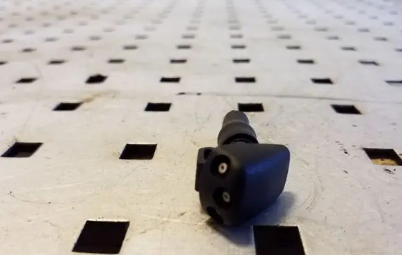 Opel Zafira C Windshield washer spray nozzle 