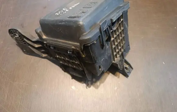 Peugeot 208 Fuse box set 9671941780
