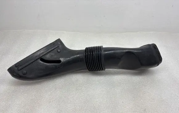 Volvo XC70 Air intake duct part 8638624 6766