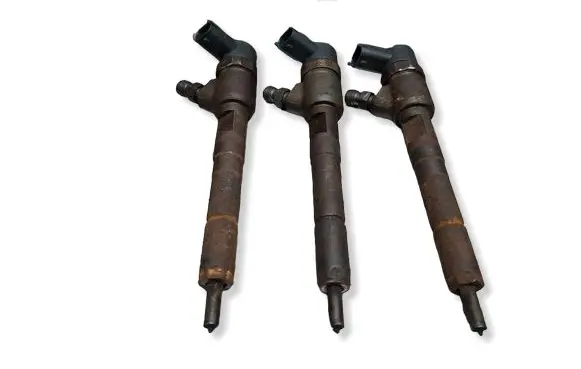 Opel Corsa D Fuel injector S27624882 0445110326