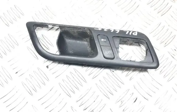 Volkswagen Polo IV 9N3 Central locking switch button 602962125 6Q2837248G