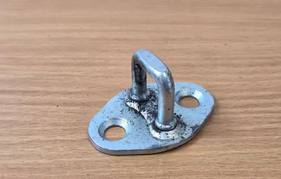KIA Sportage Front door lock loop/hook striker