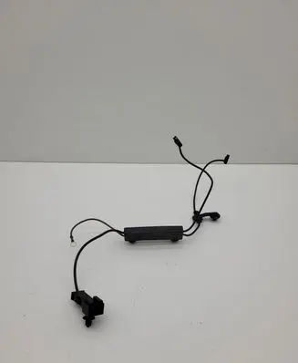 Mercedes-Benz CLS C218 X218 Aerial antenna amplifier A2128704589