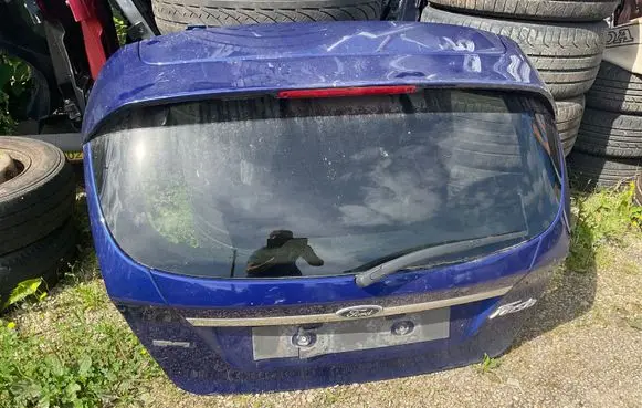 Ford Fiesta Tailgate/trunk/boot lid