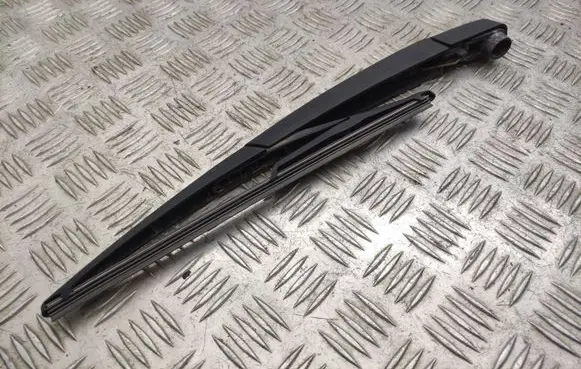 Nissan X-Trail T32 Rear wiper blade arm