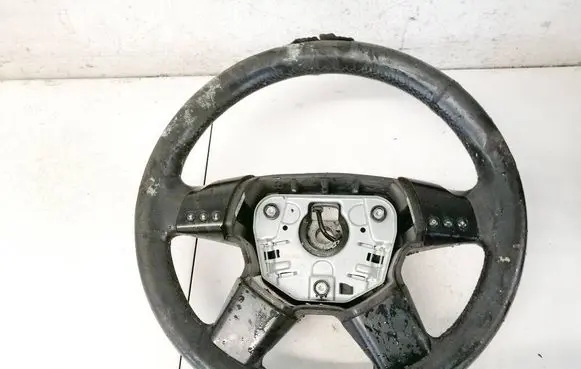 Steering wheel buttons/switches