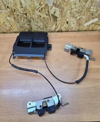 Volvo S60 Seat back rest lock catch 30761386 30727871 30767650