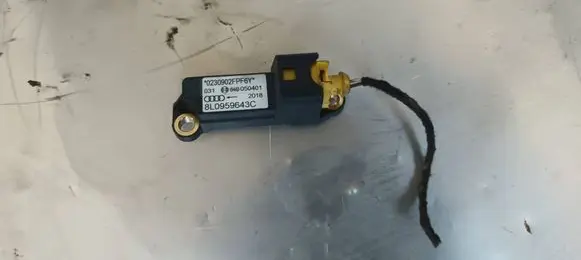 Audi A3 S3 8L Airbag deployment crash/impact sensor 8L0959643C 0230902FPF6Y