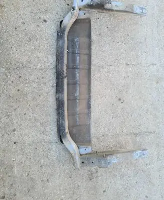 Front bumper lip