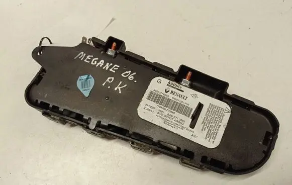 Renault Megane II Seat airbag 8200371806A 6009383