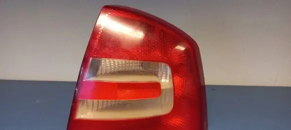 Skoda Octavia Mk2 (1Z) Rear/tail lights 086651909RR