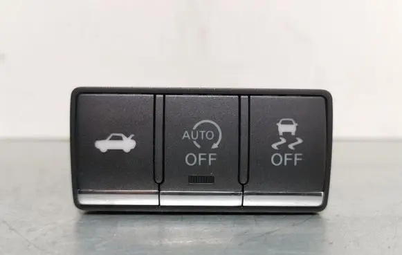 Infiniti Q50 A set of switches 08353