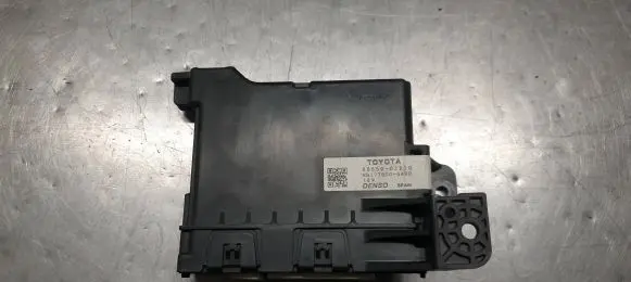 Toyota Auris E180 Climate control unit 8865002E10 MB1778004490