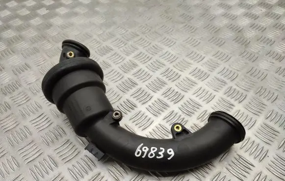 Mercedes-Benz CLA C117 X117 W117 Intercooler hose/pipe A6511400387