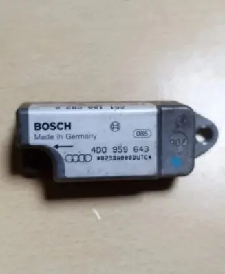 Audi A8 S8 D2 4D Airbag deployment crash/impact sensor 4D0959643 0205001104