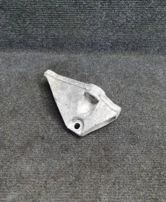 BMW 3 E90 E91 Fuel pump bracket 7804376 24168110 4C46022