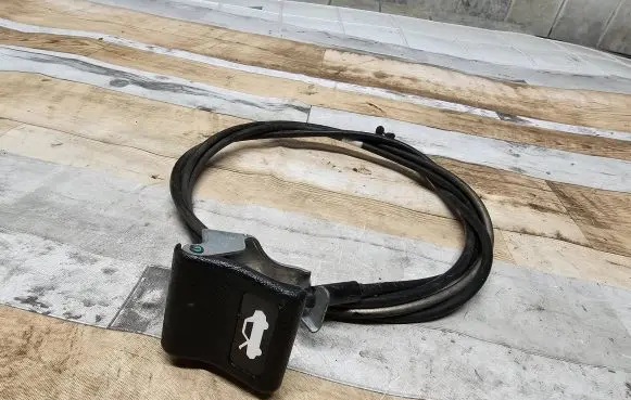 Subaru Outback Engine bonnet (hood) release handle