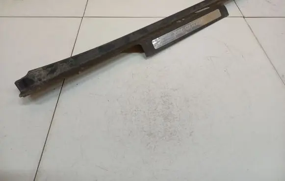 Mercedes-Benz R W251 Front sill trim cover A2516800035
