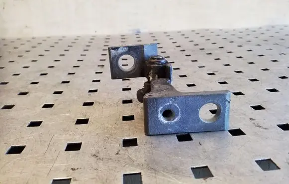 Audi A6 C7 Front door lower hinge 4G0831401B