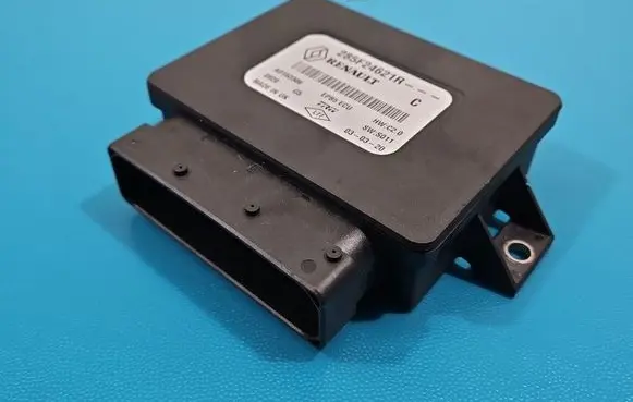Renault Kadjar Central body control module 285F24621R IMPRK1526424