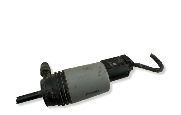 BMW 3 E90 E91 Windscreen/windshield washer pump 23557610