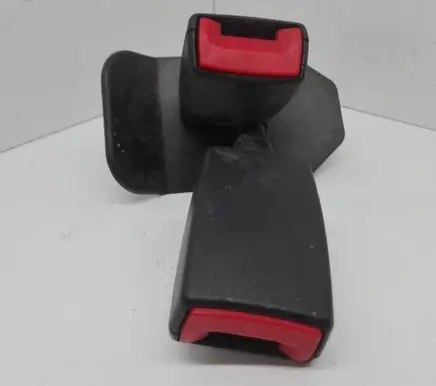 Middle seatbelt buckle (rear)