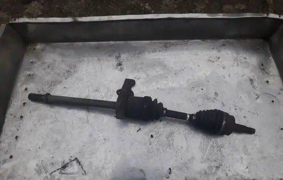 Nissan Altima Front driveshaft