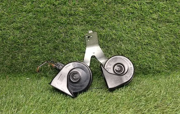 Ford Fusion II Horn signal DG9T13A803CA