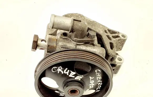 Chevrolet Cruze Power steering pump KL30