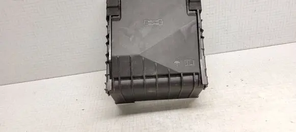 Volkswagen Golf V Fuse box cover 1K0937132F 014189871C 017180061