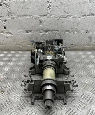 Steering wheel axle set