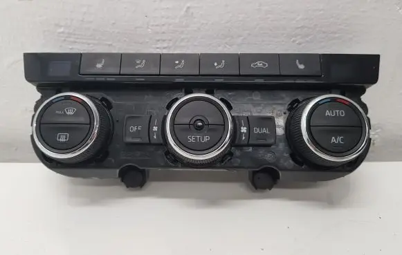 Skoda Octavia Mk3 (5E) Climate control unit 5E0907044A