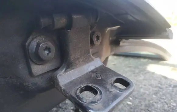 Renault Espace III Rear door lower hinge
