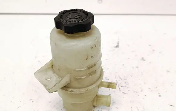 Chrysler Town u0026 Country V Power steering fluid tank/reservoir 04743676AD