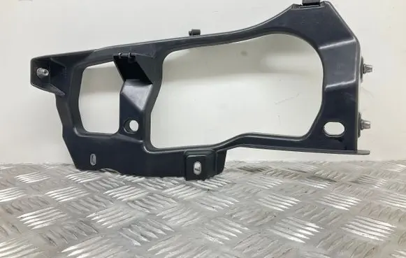 Volkswagen Touareg II Headlight/headlamp mounting bracket 7P6806509