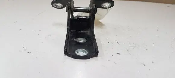 Toyota Avensis T250 Rear door lower hinge