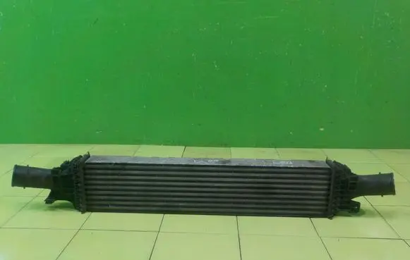 Audi A5 8T 8F Intercooler radiator L3122003 8K0145805G