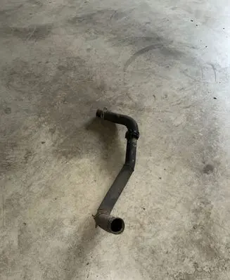 Coolant pipe/hose